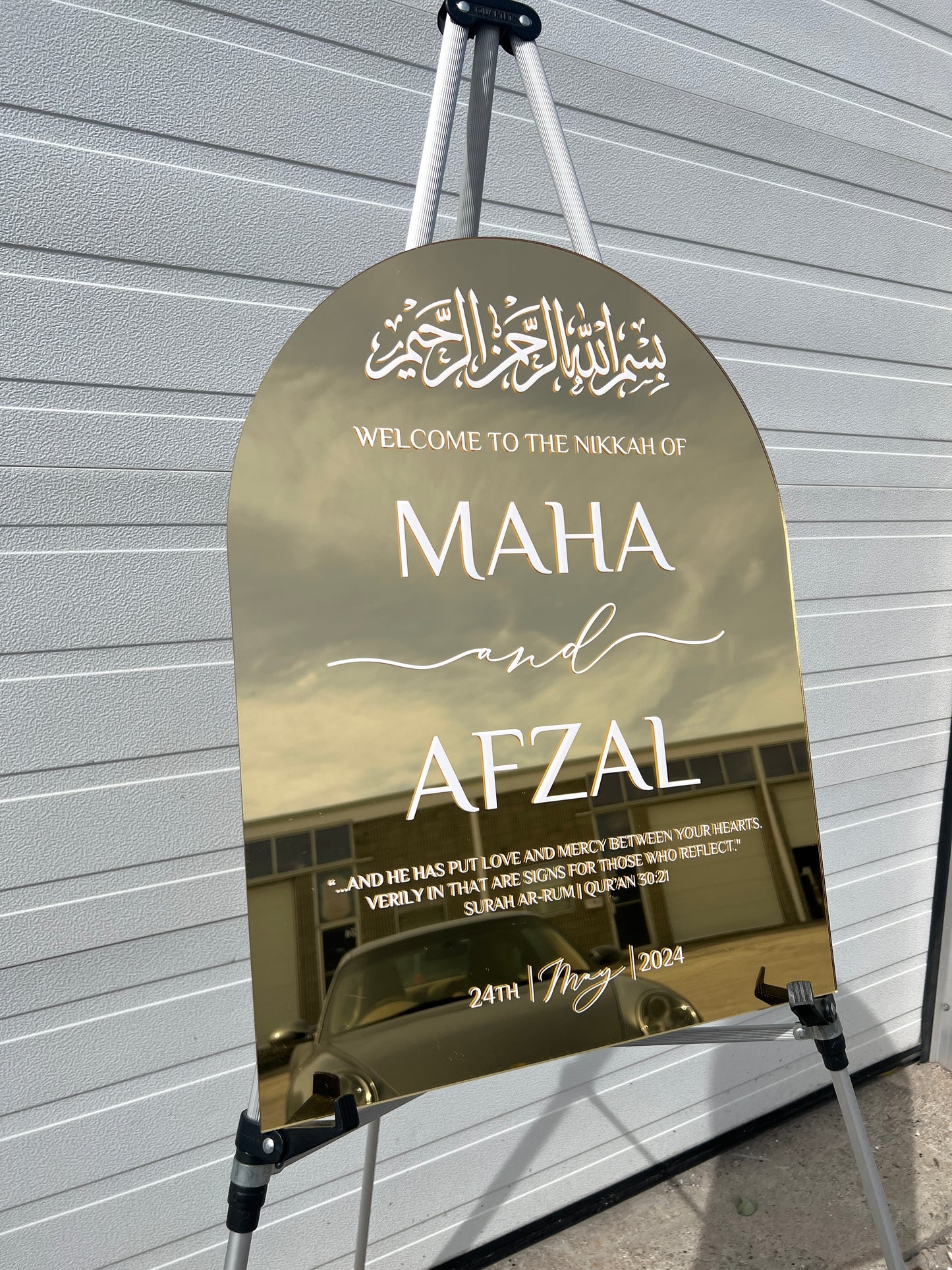 Welcome Sign with Bismillah Writing in Acrylic Arch